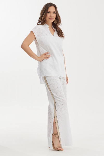 Белый комплект из блузы и брюк с вышивкой Магия моды 2459 белый - фото 7