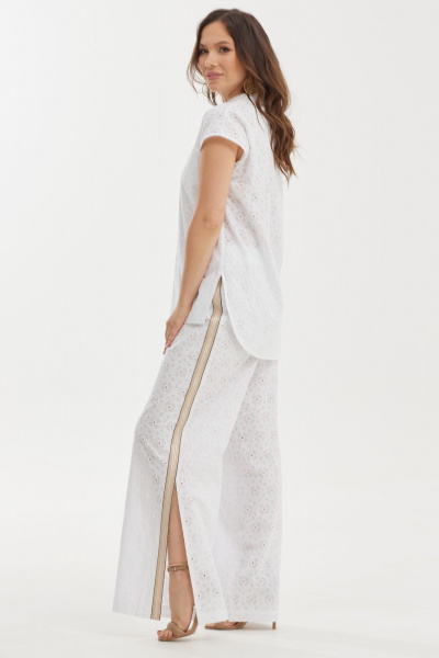 Белый комплект из блузы и брюк с вышивкой Магия моды 2459 белый - фото 4