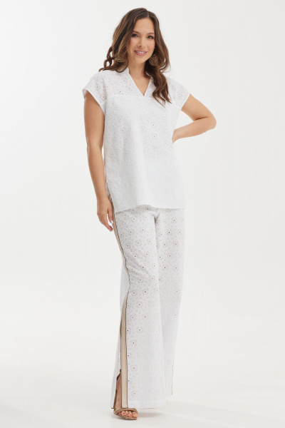 Белый комплект из блузы и брюк с вышивкой Магия моды 2459 белый - фото 3