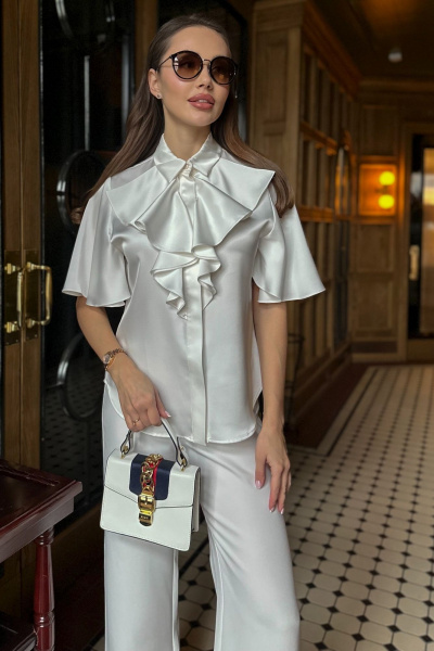 Белая нарядная блузка с жабо, для торжественных случаев Urs 23-273-1 - фото 1