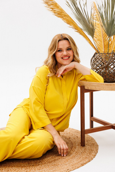 Летний женский костюм из вискозы с блузой и брюками Michel chic 1373 желтый - фото 7