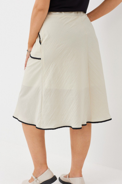 Стильная летняя юбка миди с эффектом жатки и накладными карманами BegiModa 5013 шампань - фото 3