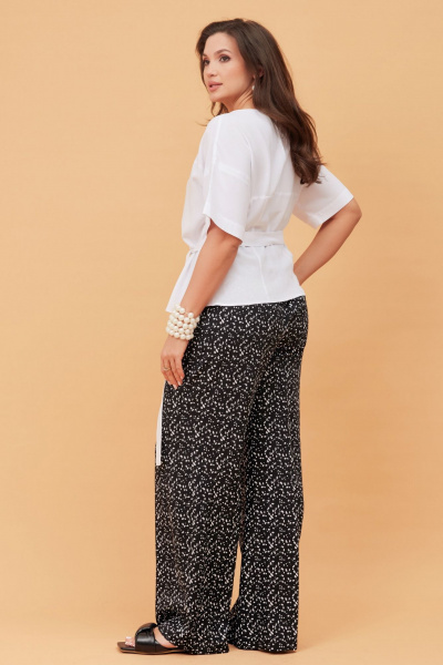 Блуза из вискозы прямого силуэта с кокеткой и поясом Andina city 5016 белый - фото 2