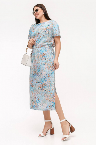 Платье прямого силуэта с короткими рукавами и разрезом La rouge 5463 голубой-(цветы) - фото 2
