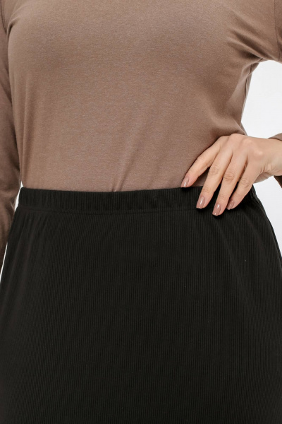 Юбка миди с высокой посадкой и разрезом из трикотажа La rouge 7062 черный - фото 6