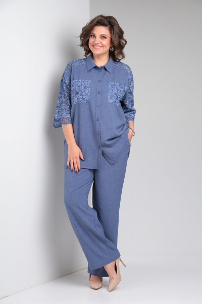 Брючный костюм из льна с кружевными вставками и карманами OVERYOU М147 джинсовый - фото 1