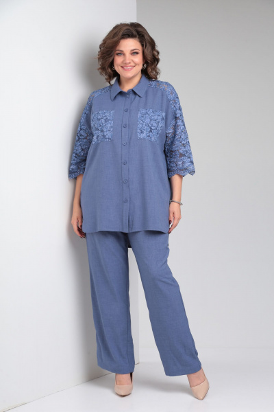 Брючный костюм из льна с кружевными вставками и карманами OVERYOU М147 джинсовый - фото 3