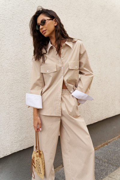 Рубашка из капучино с белой полосой и накладными карманами ANNETE A913/1 - фото 3
