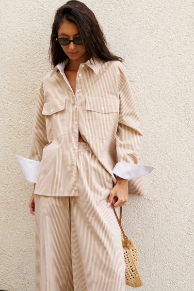 Рубашка из капучино с белой полосой и накладными карманами ANNETE A913/1 - фото 2