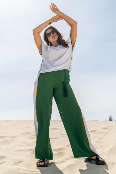 Костюм рубашка и брюки с контрастной отделкой Andina 950 белый/изумруд/изумруд - фото 5