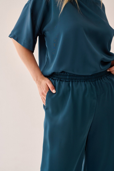 Брюки палаццо из струящейся ткани с резинкой Мастер Мод 793ас изумруд - фото 2