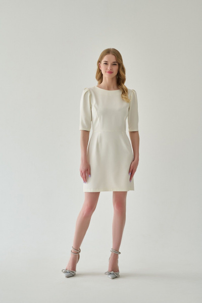 Нарядное платье из текстиля с бантами и глубоким вырезом Мастер Мод 823бс молочный - фото 1