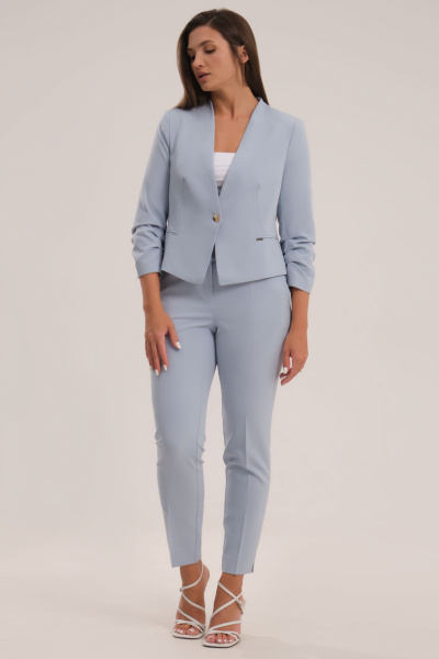 Серый деловой брючный костюм жакет и укороченные брюки Панда 50420z голубой - фото 1