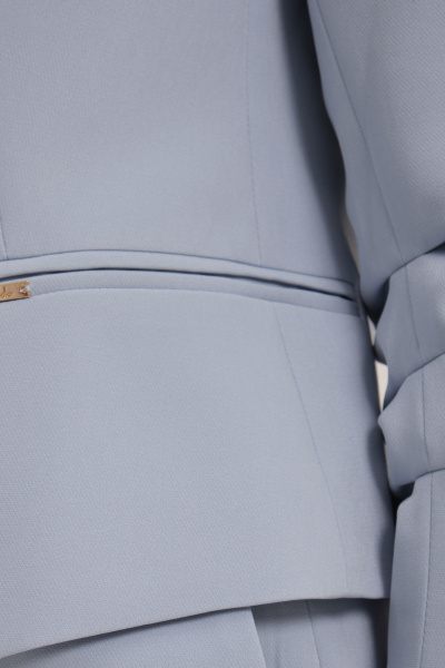 Серый деловой брючный костюм жакет и укороченные брюки Панда 50420z голубой - фото 3