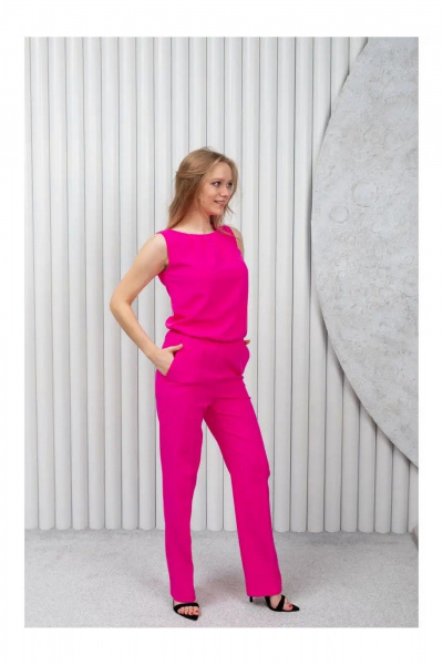 Летний комбинезон из текстиля с брюками и лифом со складками MONA STYLE 17248 малиновый - фото 4