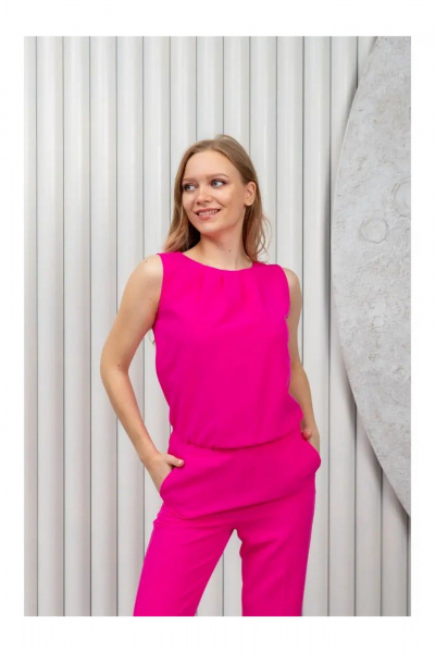 Летний комбинезон из текстиля с брюками и лифом со складками MONA STYLE 17248 малиновый - фото 2