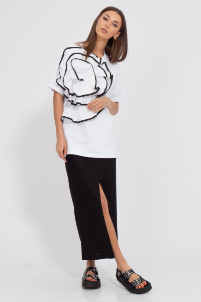 Летний джемпер из футера с объемным цветком и разрезами Kivviwear 4188.02 - фото 10