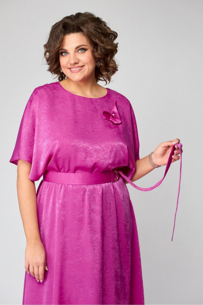 Платье на каждый день удлиненное с переливающимся эффектом Koketka i K 1153 фуксия - фото 7