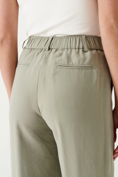 Зеленые брюки прямого кроя из вискозы Ketty К-14060 серо-зеленый - фото 4