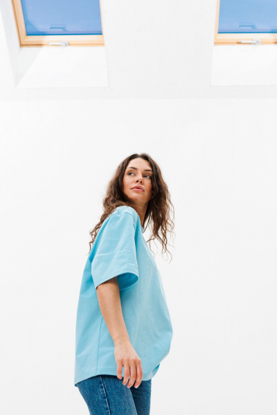 Голубой трикотажный свободный джемпер с принтом  HIT 0224ж голубой - фото 4