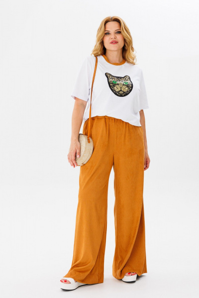 Белый женский брючный костюм с палаццо и контрастной горловиной Michel chic 1383 белый,рыжий - фото 2