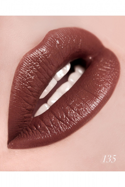 Помада коричневая кремовая глянцевая насыщенная для губ Belor Design BE COLOR тон 135 темный шоколад - фото 2
