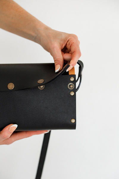 Сумка через плечо из натуральной кожи и дерева с съёмным клапаном Because NIKOL- BLACK - фото 3