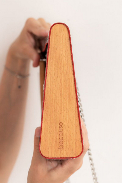 Кожаная сумка через плечо с деревянными вставками, красная Because LONG_BORDO CROKO - фото 9