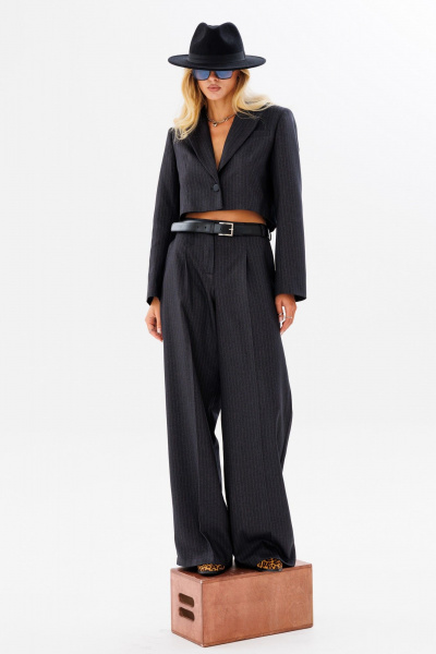 Жакет короткий в полоску из поливискозы для стильных лукоv FAMA 24025 графит_белая_полоска - фото 2