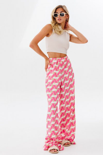 Брюки яркий принт из вискозы для летних образов FAMA 24033 розовый_геометрия - фото 1