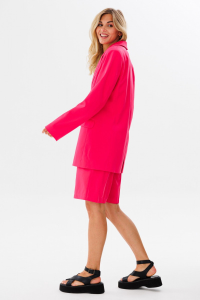 Комплект из жакета и шортов из поливискозы для стильных образов FAMA 24035-2 фуксия - фото 8