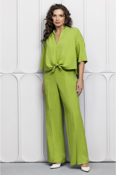 Блуза и брюки из текстиля с авторским кроем для стильных образов Gold Style 2623 салатовый - фото 1