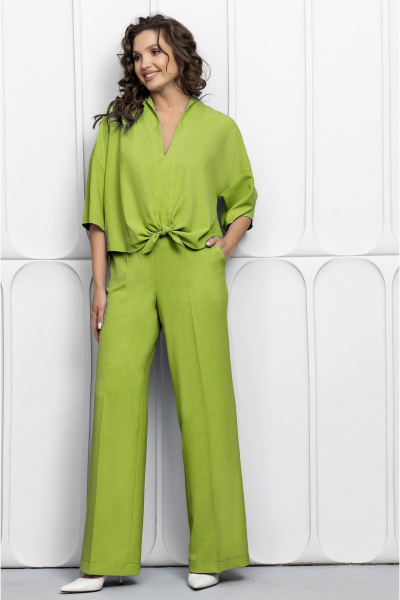 Блуза и брюки из текстиля с авторским кроем для стильных образов Gold Style 2623 салатовый - фото 3