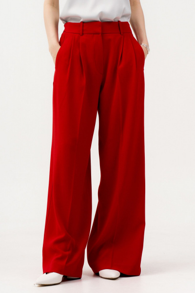 Красный костюм из костюмной ткани с жакетом и брюками Urs 24-373-1 - фото 4