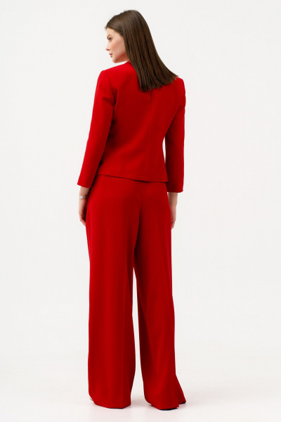 Красный костюм из костюмной ткани с жакетом и брюками Urs 24-373-1 - фото 2