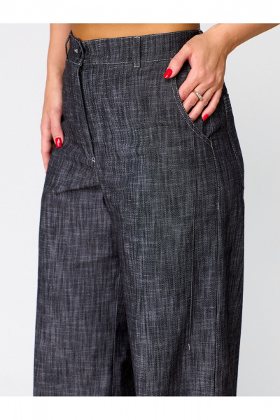 Демисезонные брюки-клеш из текстиля с высокой посадкой Zlata 4437 серый - фото 8