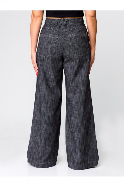 Демисезонные брюки-клеш из текстиля с высокой посадкой Zlata 4437 серый - фото 4