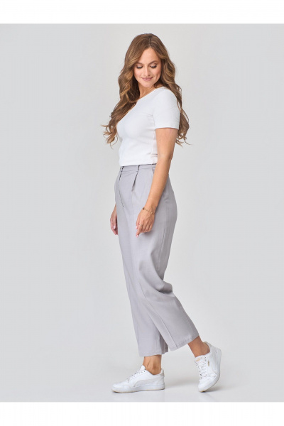 Стильные демисезонные брюки с защипами и карманами Zlata 4399 серый - фото 2