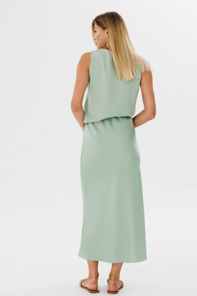 Атласная юбка на резинке по косой для повседневных образов THE NAME 2316 оливковый - фото 4