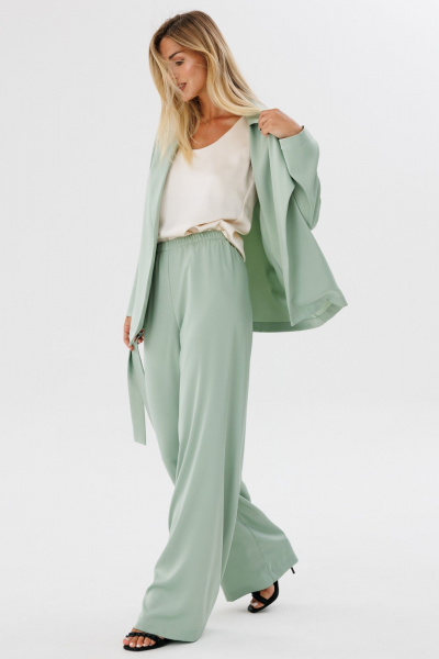 Легкий жакет из атласа на запах для повседневных образов THE NAME 2319 оливковый - фото 7