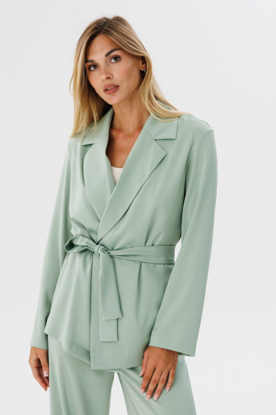 Легкий жакет из атласа на запах для повседневных образов THE NAME 2319 оливковый - фото 6