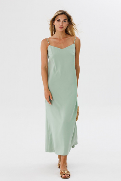 Зеленый сарафан из атласа свободного кроя THE NAME 2322 оливковый - фото 3