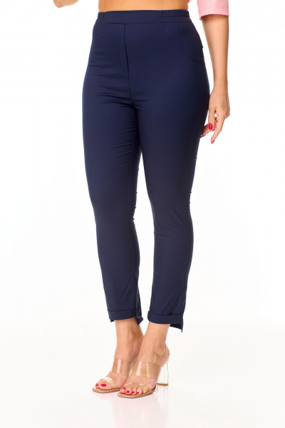 Эластичные женские брюки с асимметричным низом и карманами Abbi 2018 синий - фото 16