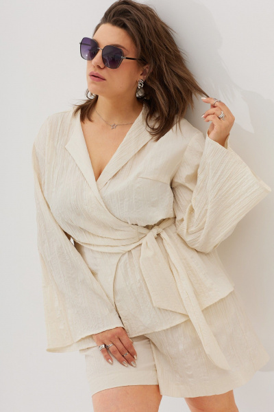 Летний комплект блузы на запах и свободных шортов BegiModa 3067 шампань - фото 4