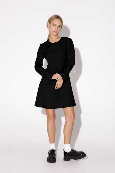 Черное мини-платье с воротовником и рукавами со сборками PiRS 4866 черный - фото 3