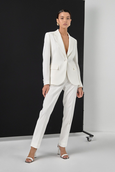 Молочный приталенный однобортный жакет из текстиля HELEN BIRCH J015с молочный - фото 2