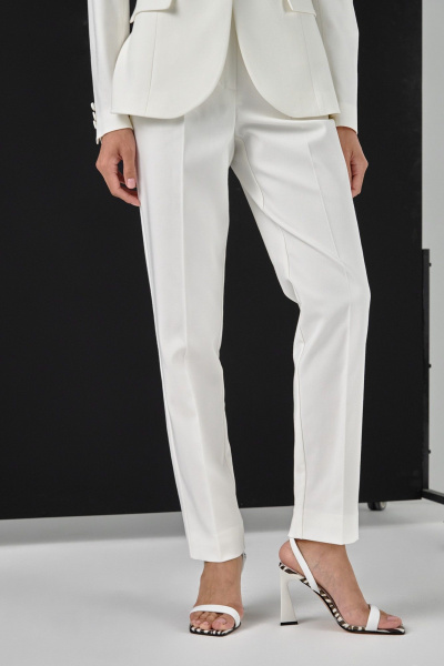 Классические зауженные брюки из костюмной ткани с высокой посадкой HELEN BIRCH K015а белый - фото 9
