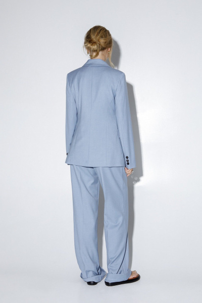 Тройка из жакета, жилета и брюк со стрелками для делового образа PiRS 5031 голубой - фото 12