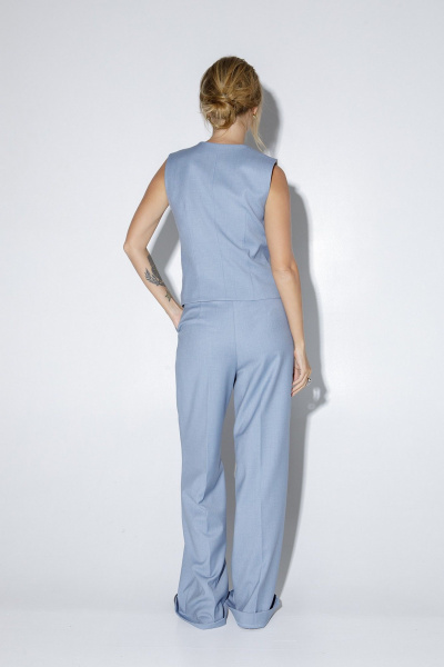 Тройка из жакета, жилета и брюк со стрелками для делового образа PiRS 5031 голубой - фото 6