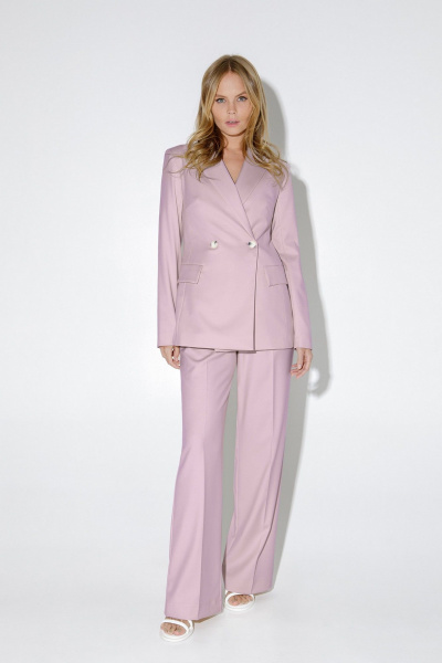 Тройка из жакета, жилета и брюк со стрелками в деловом стиле PiRS 5031 розовый - фото 4
